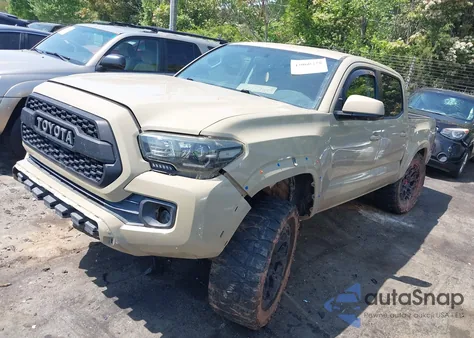 2017 Toyota Tacoma Sr5 V6 z USA, uszkodzony, nr VIN 3TMAZ5CN1HM026355